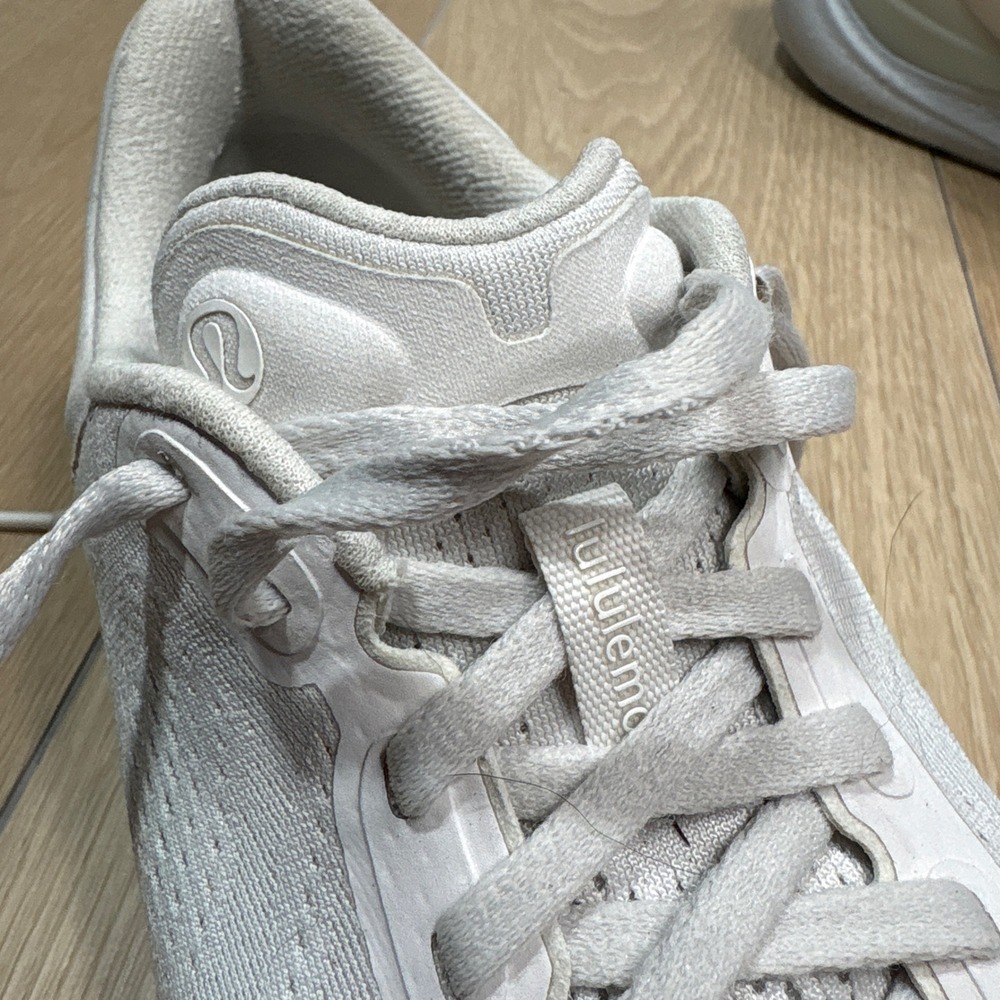 Lululemon Beyondfeel Running Shoes Bone Silver White LW9FGCS Womens Size‎ 8.5 - Picture 9 of 11